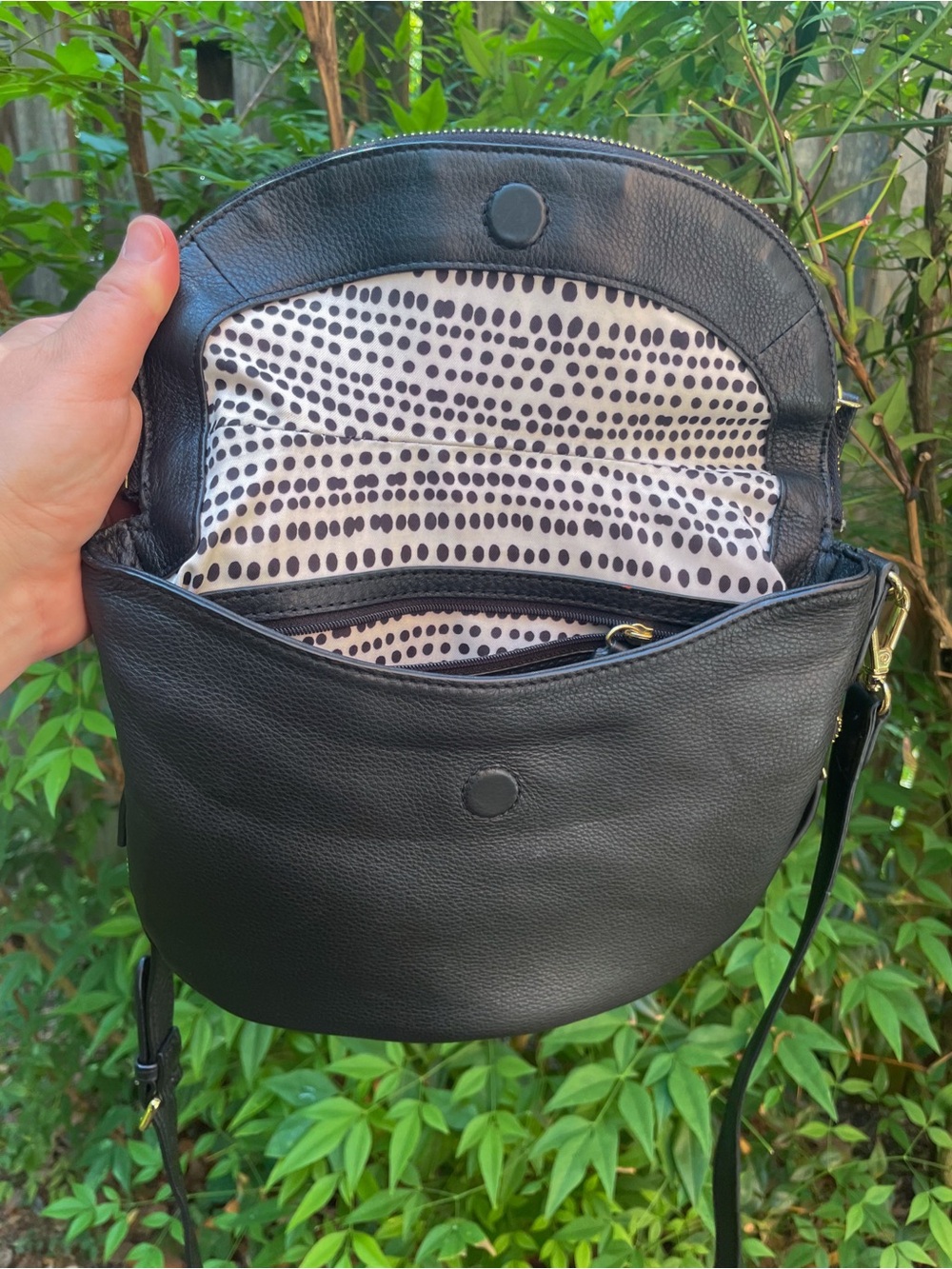 Vince Camuto Saddle Crossbody Black Leather Bag w/ Polka Dot Fabric Lining - Picture 3 of 15